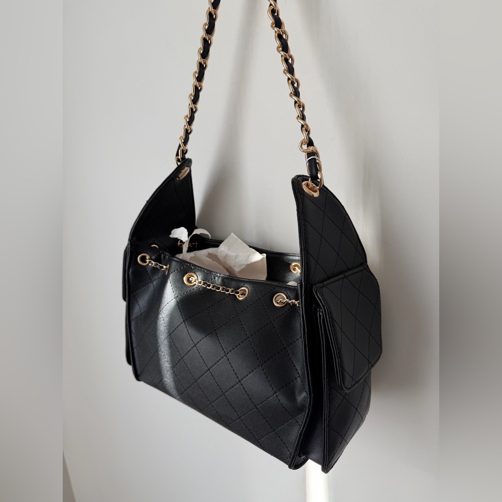 Viral Urban Expressions Black Quilted Shoulder Bag - Picture 6 of 6
